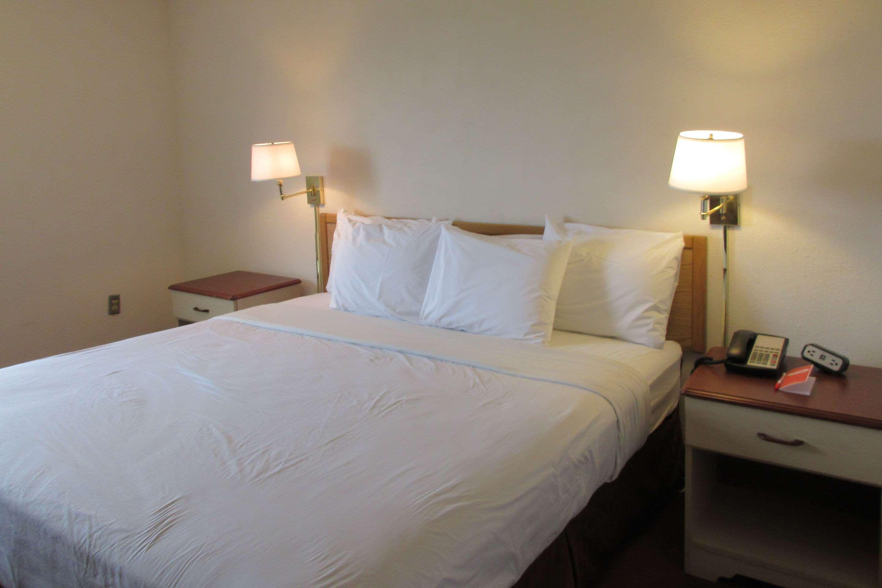 Days Inn By Wyndham Erie Kearsarge Εξωτερικό φωτογραφία