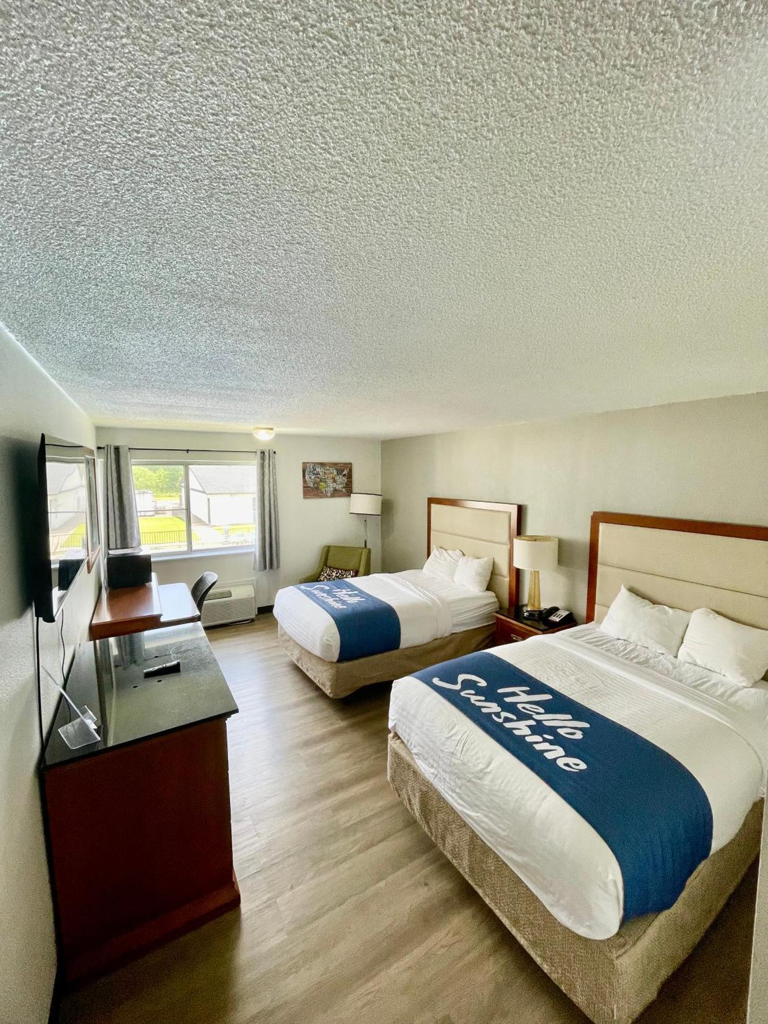 Days Inn By Wyndham Erie Kearsarge Εξωτερικό φωτογραφία